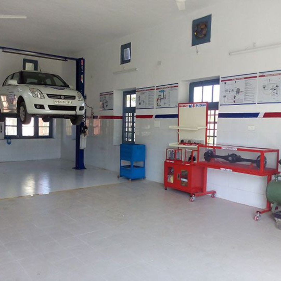 car service center image
